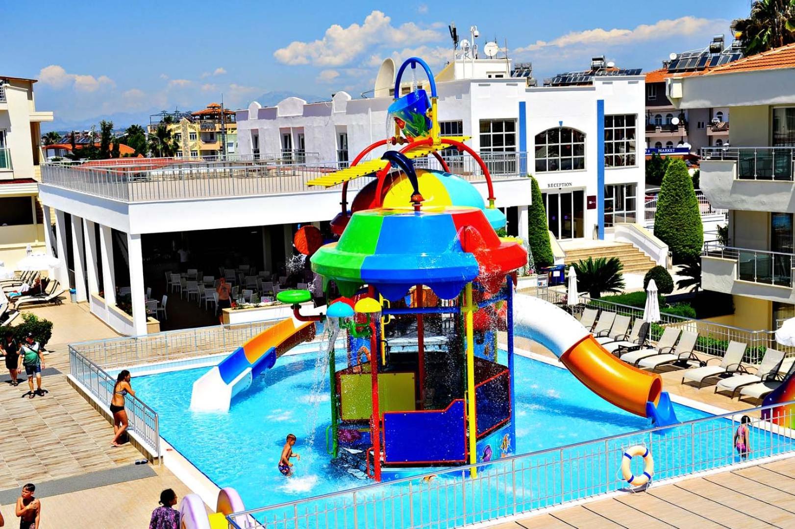 Dream Family Club Hotel Side Bagian luar foto
